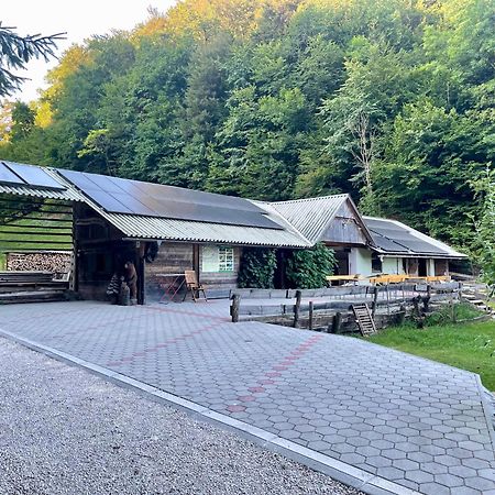 Wooden Cabin Kamna Gorica Exteriör bild
